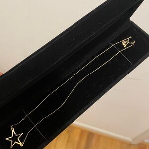 14k Yellow Gold Star pendant With 18 Inch Chain